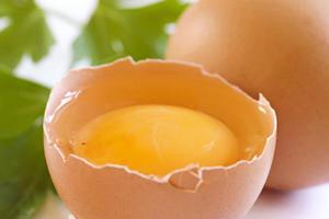 Полезны ли сырые яйца